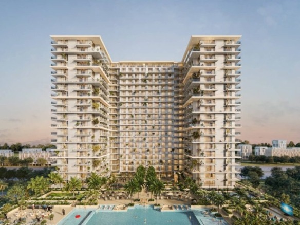 Sol Levante infinity‑edge swimming pool and outdoor lounge