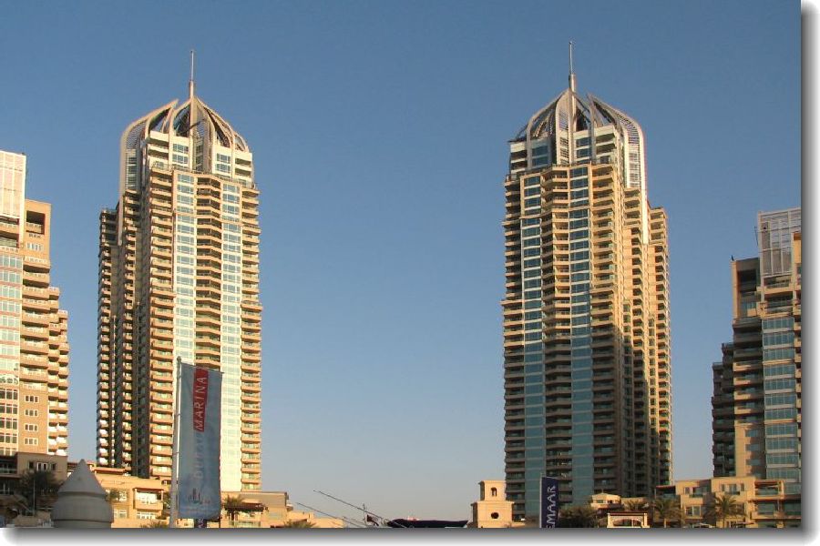 Al Mass Tower luxury apartments Dubai