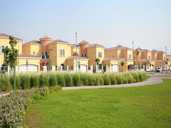 Jumeirah Park luxury family villa exterior Dubai