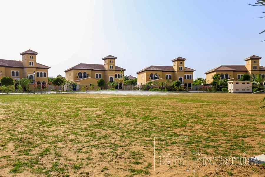 1 Mallorca luxury townhouses and villas in DAMAC Hills 2 Dubai