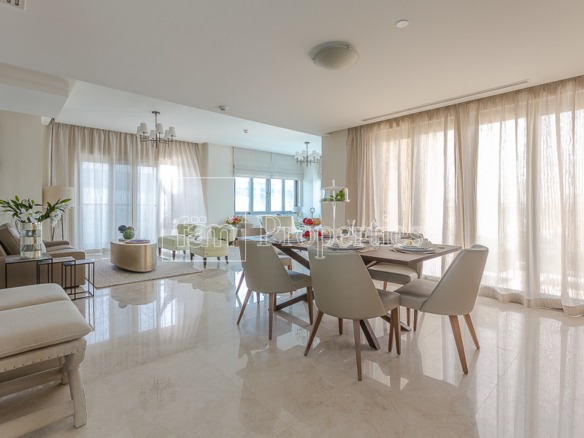 Manazel Al Khor luxury waterfront apartments at Dubai Creek